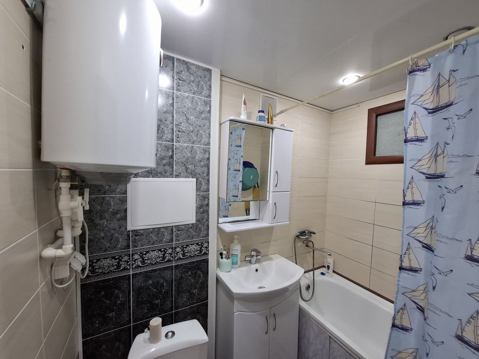 Продаётся 2 комнатная квартира.