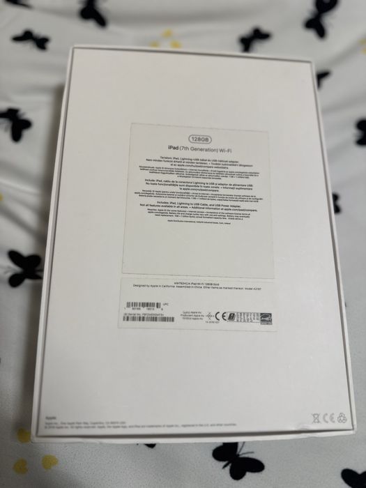 Ipad 7 pentru piese,are placa de baza arsa