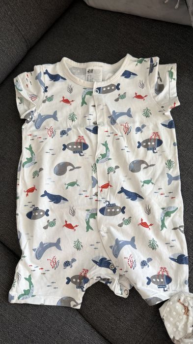 Set pijamale H&M, masura 1 1/2 - 2 ani. Stare foarte buna