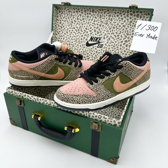 Pantofi Sport Nike Dunk Low Pro For Recreational Use Special Box 1 of 300- IH3211-200 - Nike Sb Extrem de rar