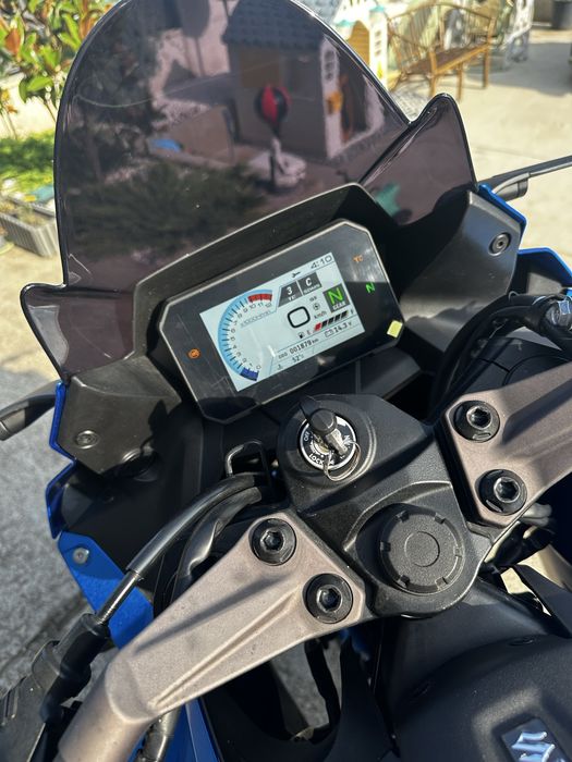 • Suzuki GSX-8R 2024•