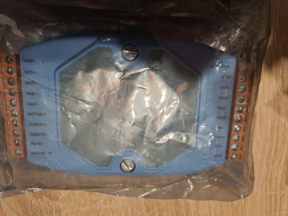 Module achiziții date ICP-CON i-7055 și i-7017F, pentru automatizări