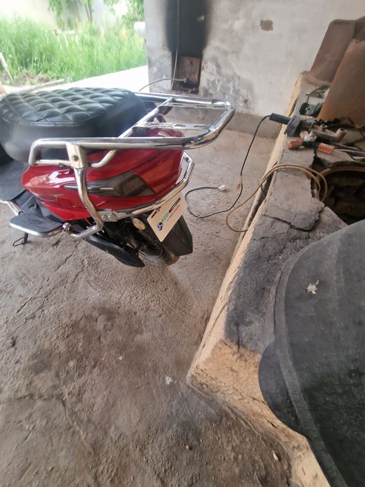 Skuter EkoMoto qizil