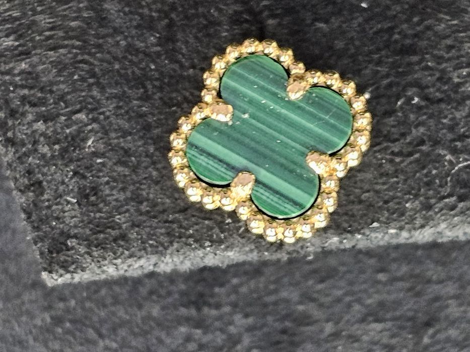 VAN CLEEF & ARPELS Sweet alhambra обици с малахит