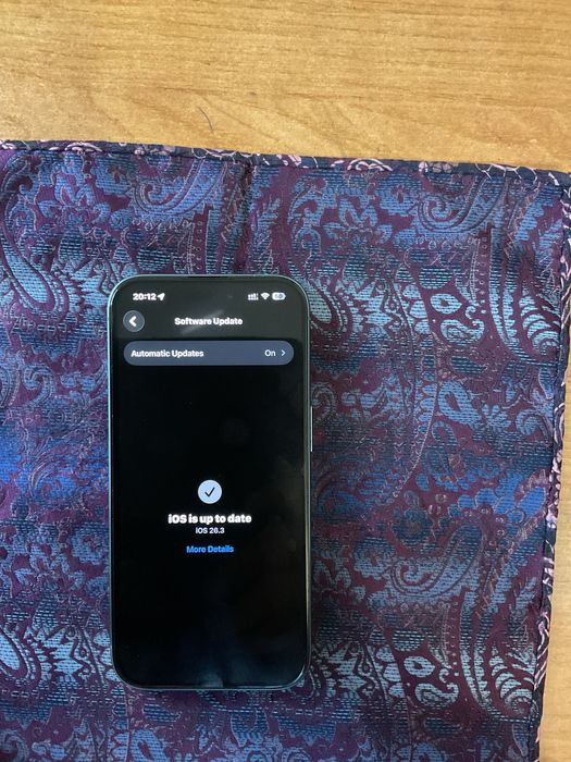 Продам iPhone 16