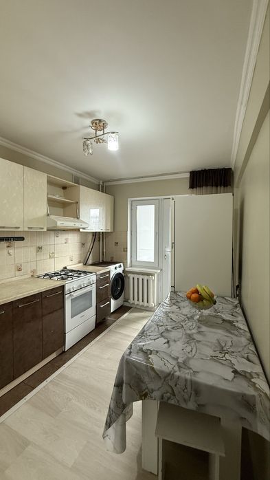 Ақмешіттен 3-қабаттан,4 бөлме зың ремонтпен