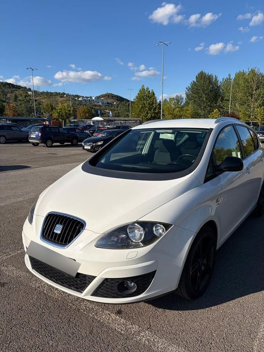 Seat Altea XL 2011 benzină, 3.448 € — imagine 1