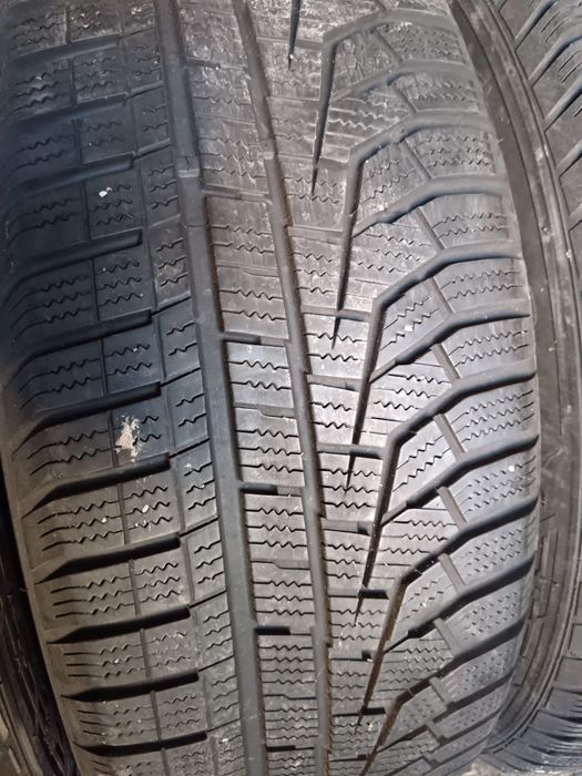 Set 4 anvelope iarna 215/60/17 hankook dot 2018