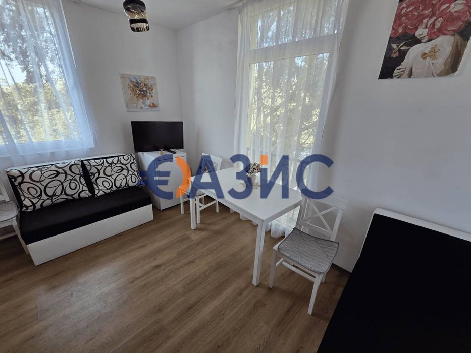 Продава се Двустаен апартамент в к.к. Слънчев бряг - 51 кв.м за 1177 €/кв.м - Снимка #12
