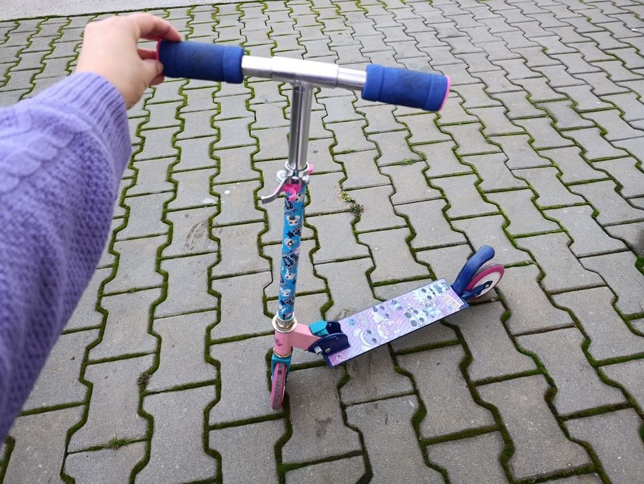 Lot de trotinete si bicicleta