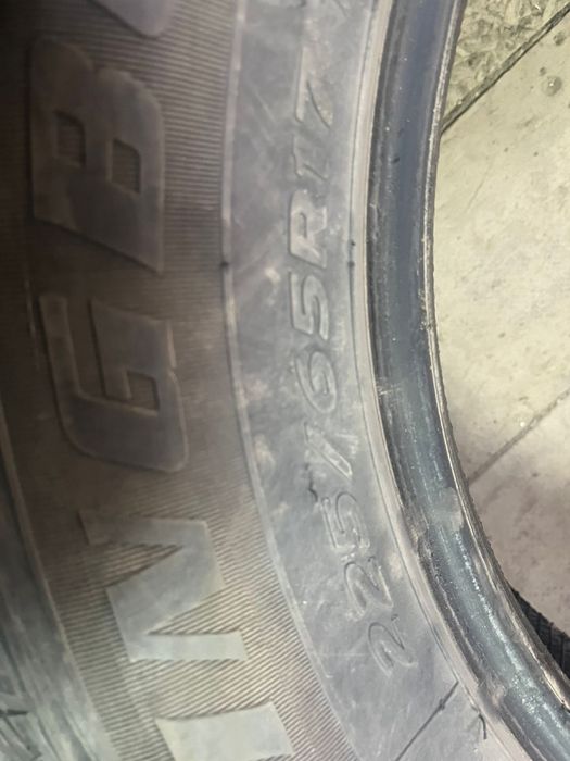 Шины  на 17 225/65