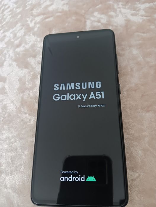 Продам Телефон  СAМСУНГ  А  51