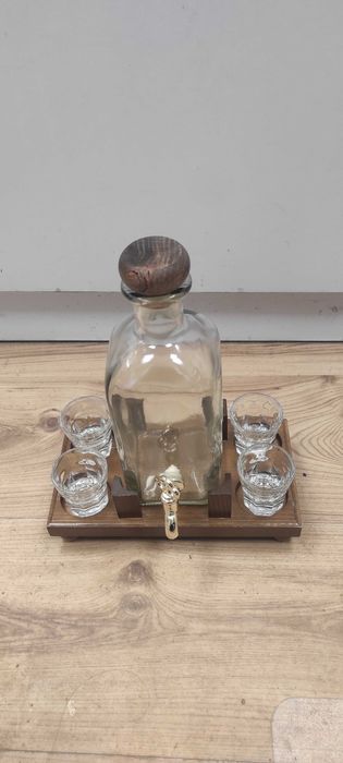 Комплект бутилка с шотове