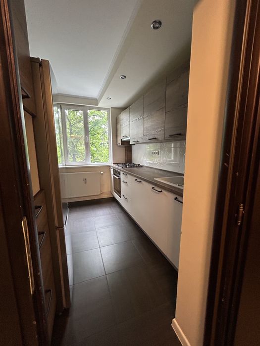 Apartament 4 cam. renovat