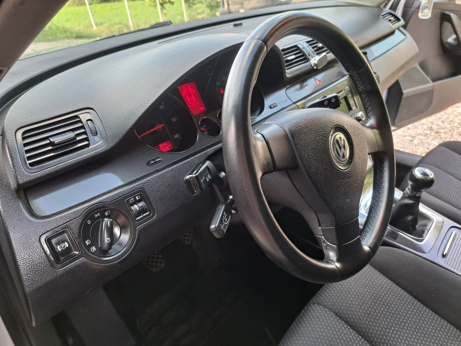 ** Volkswagen Passat 1.9 diesel berlina **