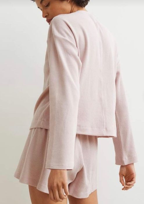 Чисто нов анцуг на H&M