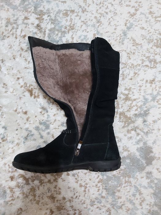 Продам зимние сапоги