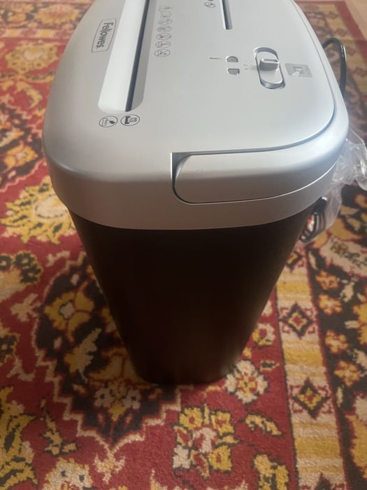 Distrugator de documente Fellowes 53C