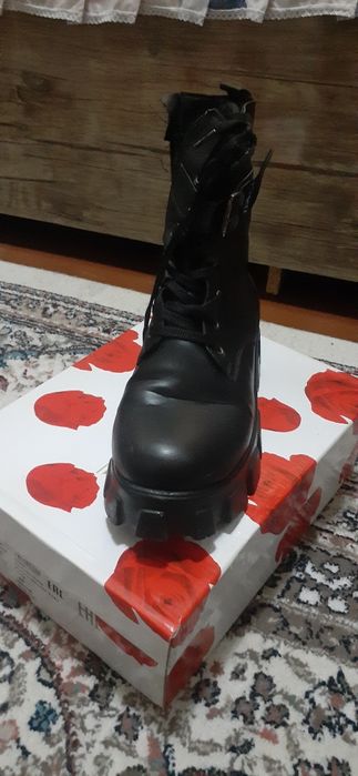 Сапожки осенние и весенние