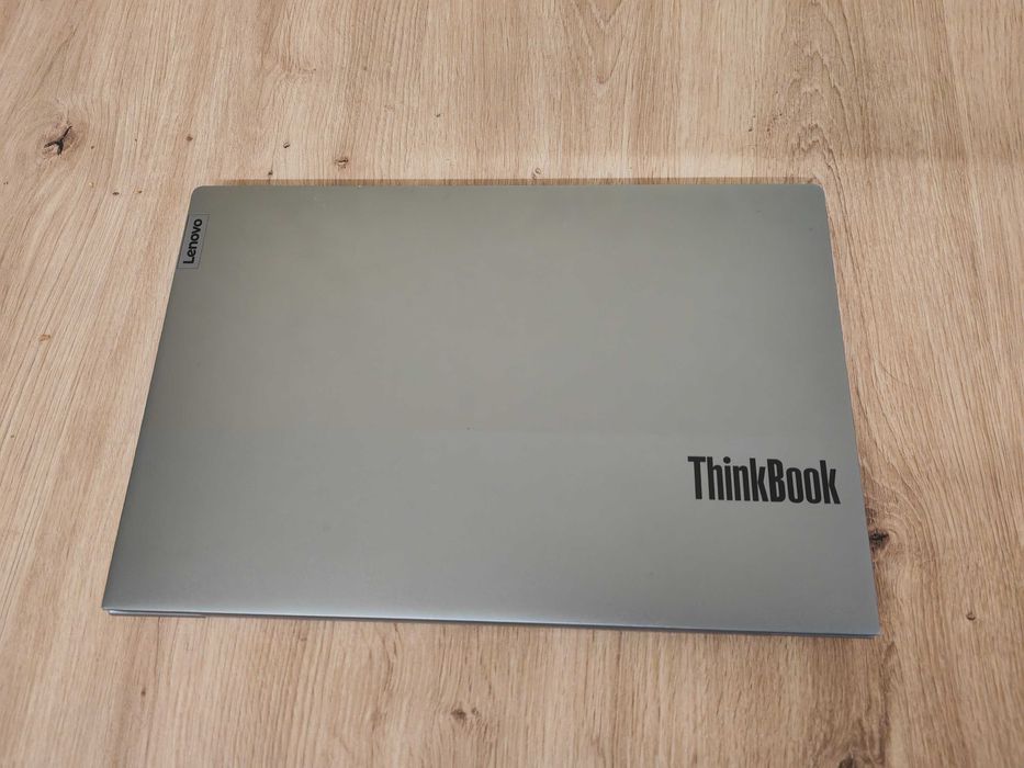 Лаптоп Lenovo ThinkBook 14 с 6-ядрен Ryzen 5 5500U 14" FHD, 256/8 GB