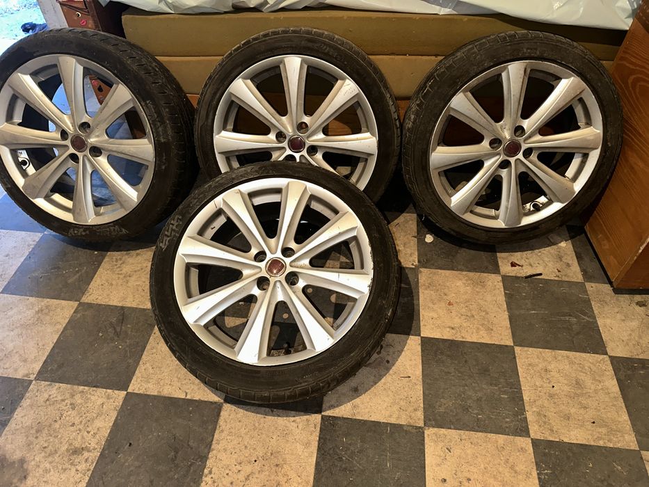 Гуми с джанти 17