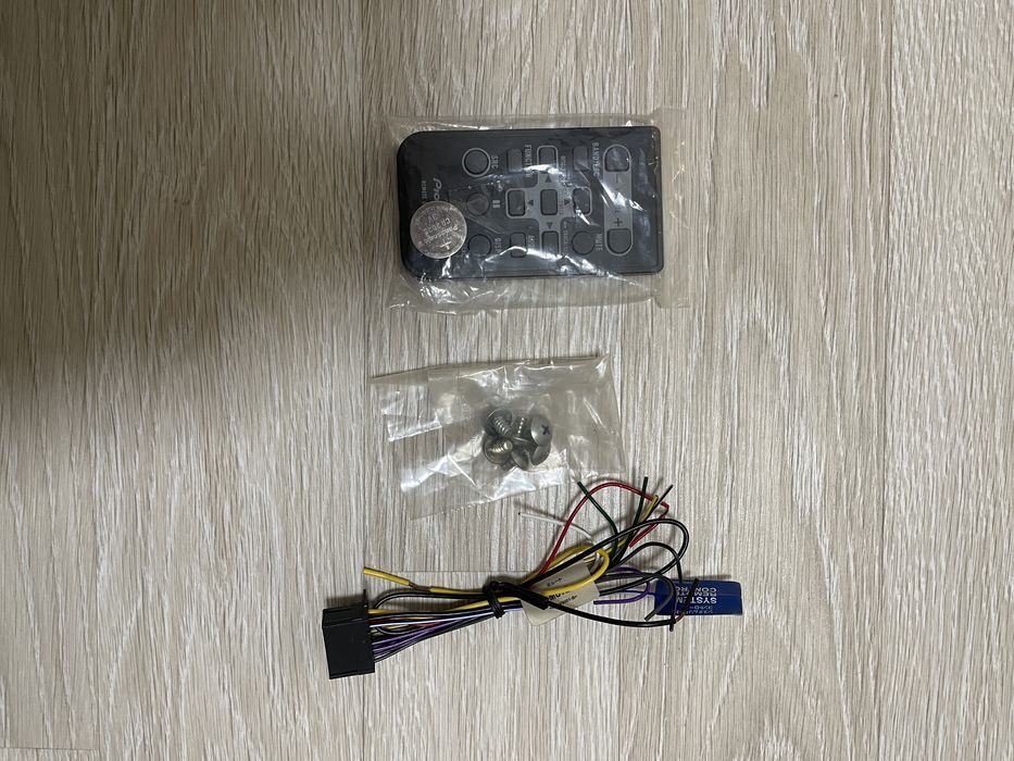 Автомагнитола Pioneer FH-XL555UI в отличном состоянии новая