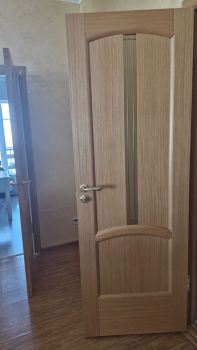 Дверь межкомнатные б/у