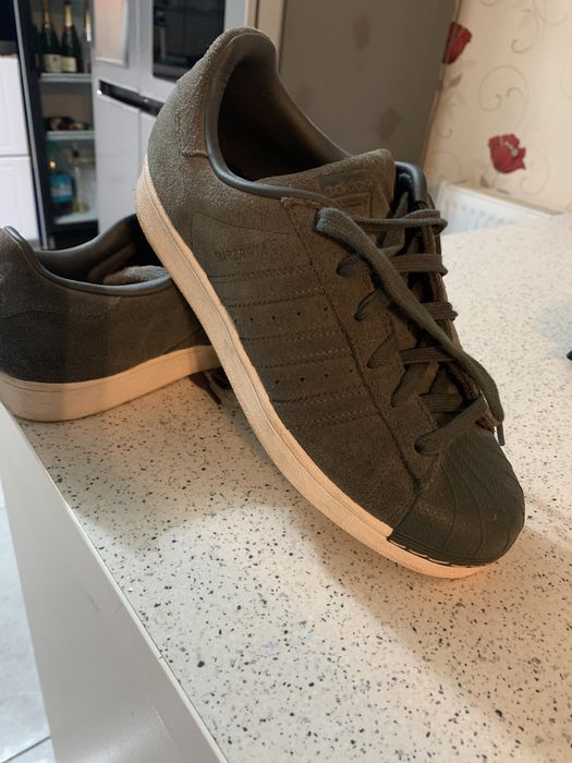 Adidasi Adidas SuperStar ca noi