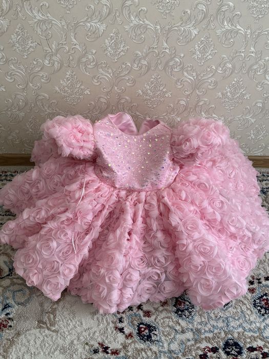 Пышное розовое платье для девочки напрокат