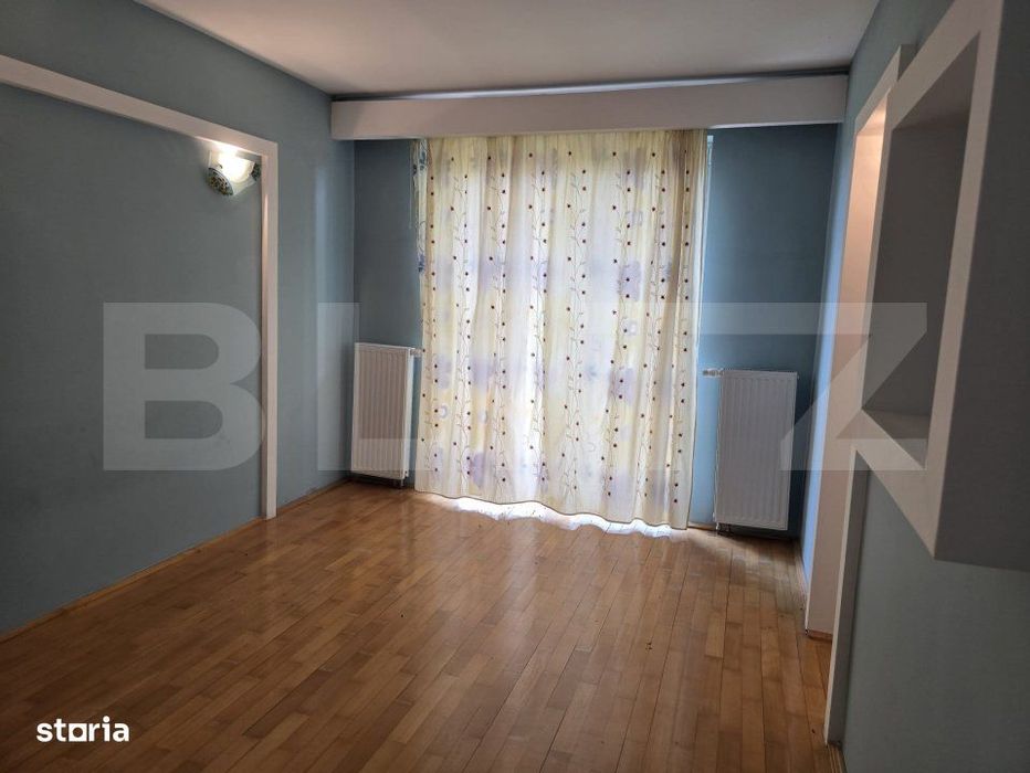 Casa  cu piscina ,7 camere, 447 mp - teren 1535mp, Vetis
