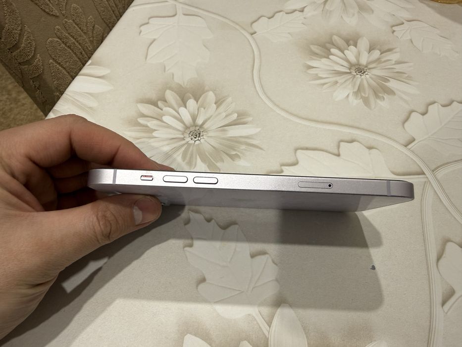 Продам iphone 14 plus 128gb