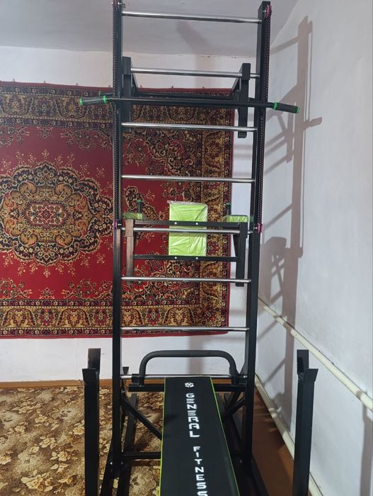 Тренажёр (турник,брусья и скамье)