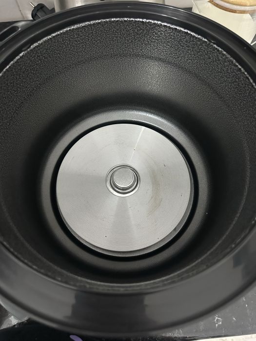 Срочно продам мультиварку