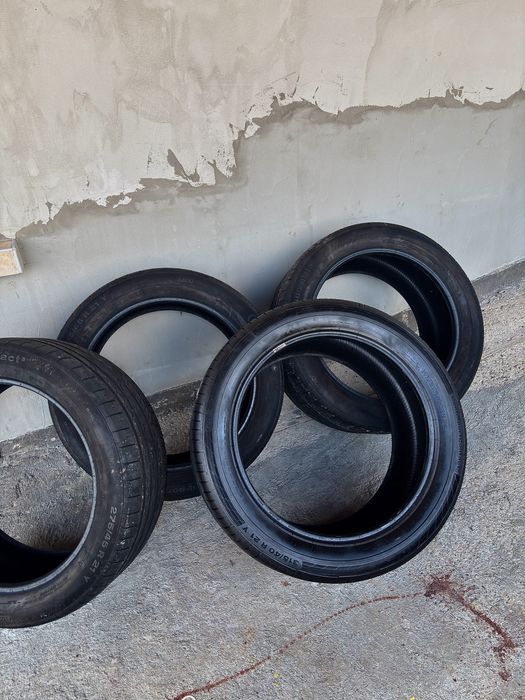 Комплект летни гуми Continental 315/40 R21Y + 275/45 R21Y–4 броя