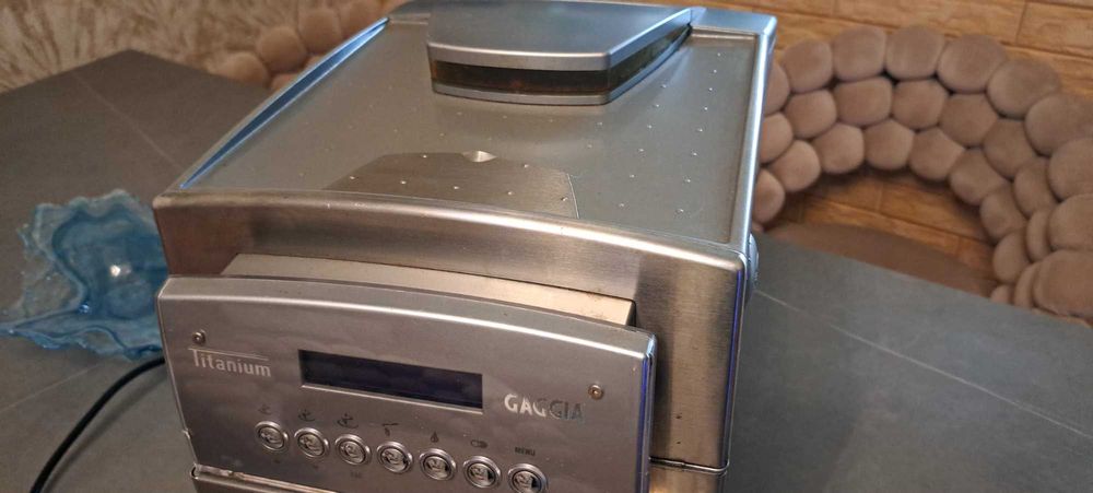 Кафемашина / Кафеавтомат Gaggia Titanium Работеща, супер кафе с каймак