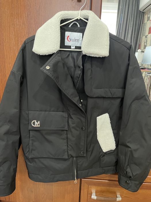 Продам куртку с меховыми вставками