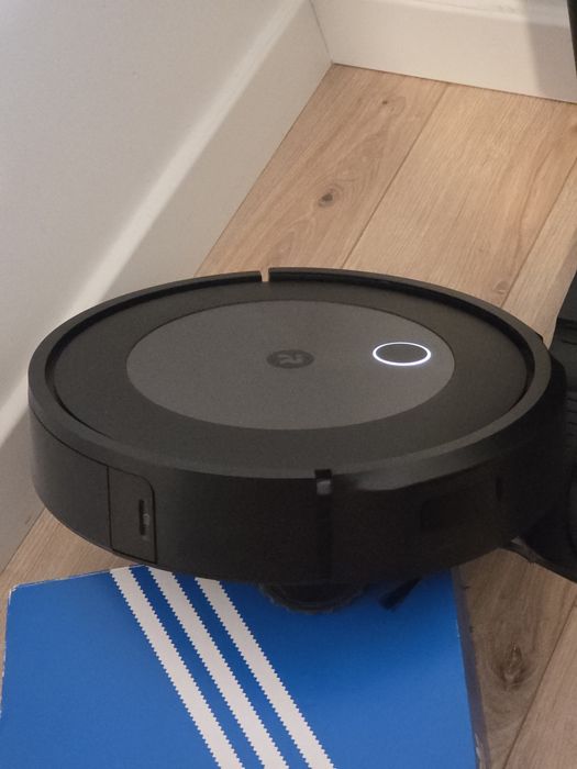 Aspirator irobot roomba j7 +