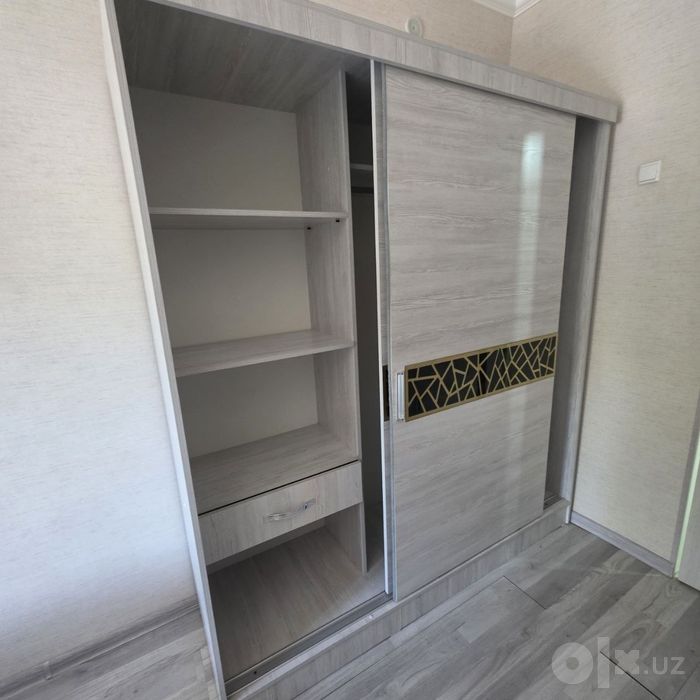 Срочный продам хайтек спалний гарнитур