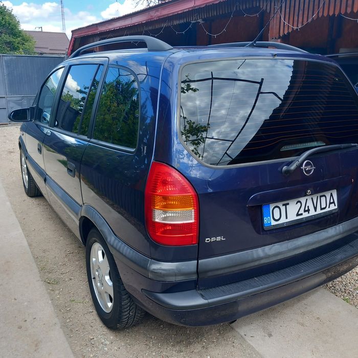 Vând..Opel zafira 7 locuri..