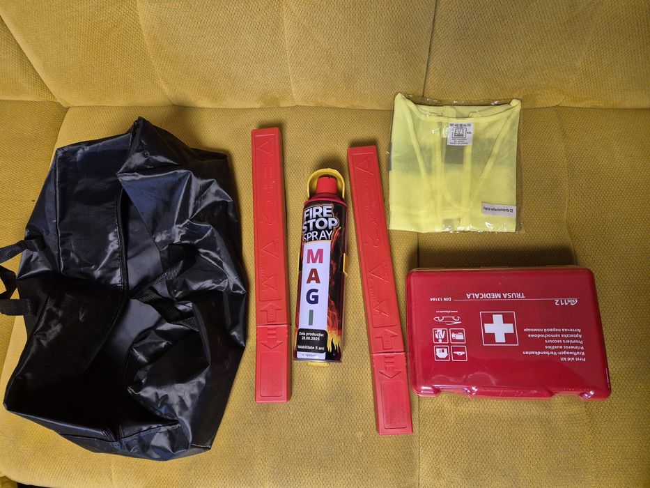 Kit auto trusă stingător vestă triunghi