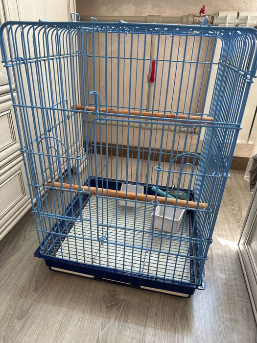 Продам клетку для большого попугая