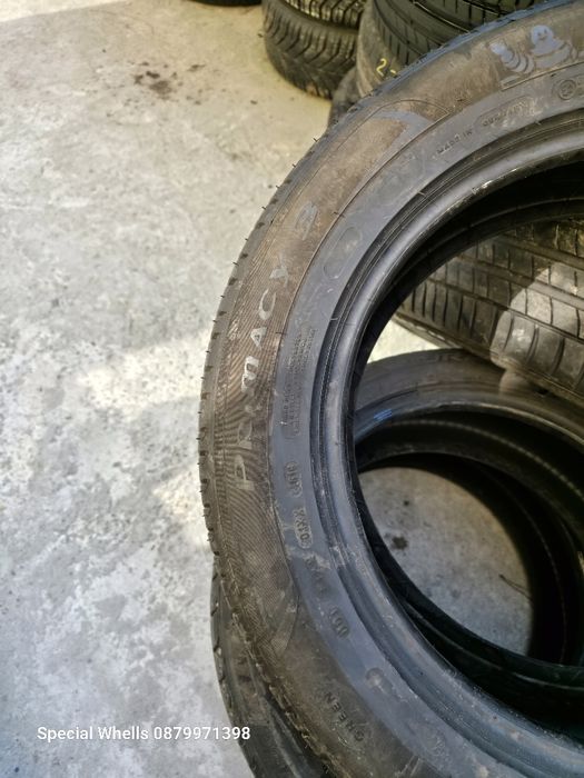 215/60R17 Michelin