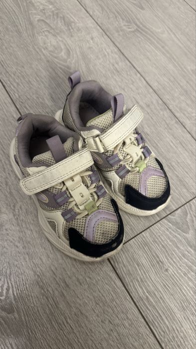 Кроссовки Zara 24 размер