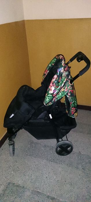 Лятна количка LORELLI Classic Количка с покривало OLIVIA BASIC TROPIC