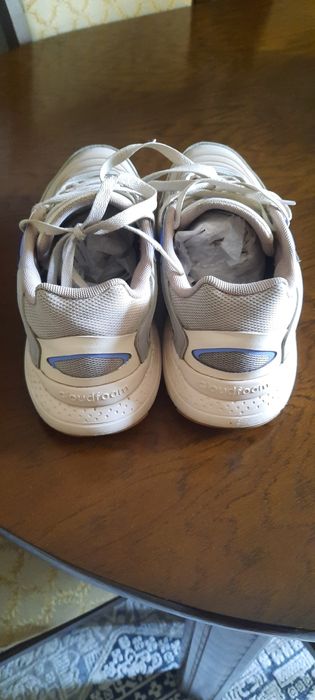 Кроссовки Adidas