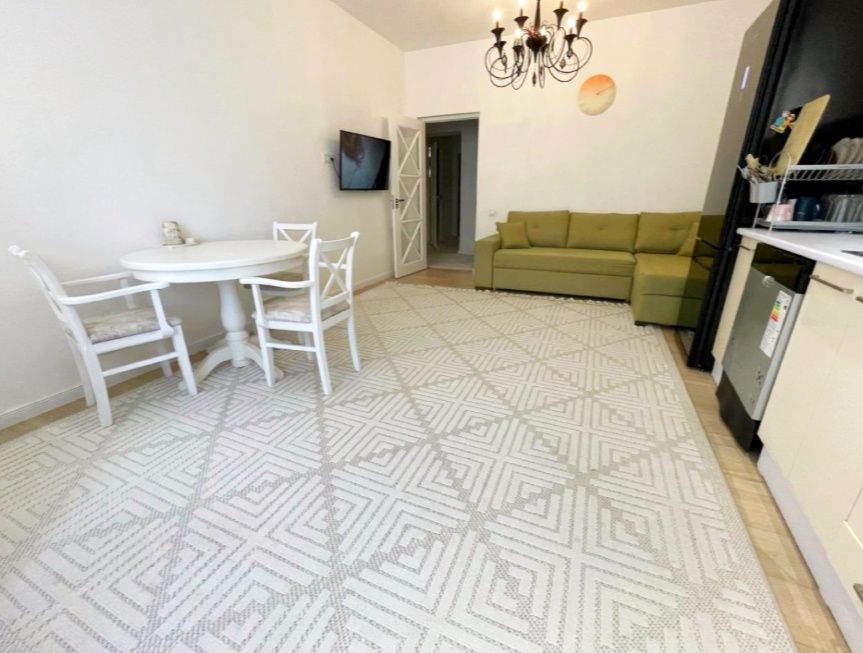 3/2/5 Метро Ташкент 2-км ориентир Альфраганус 70 кв.м с мебелью и техн