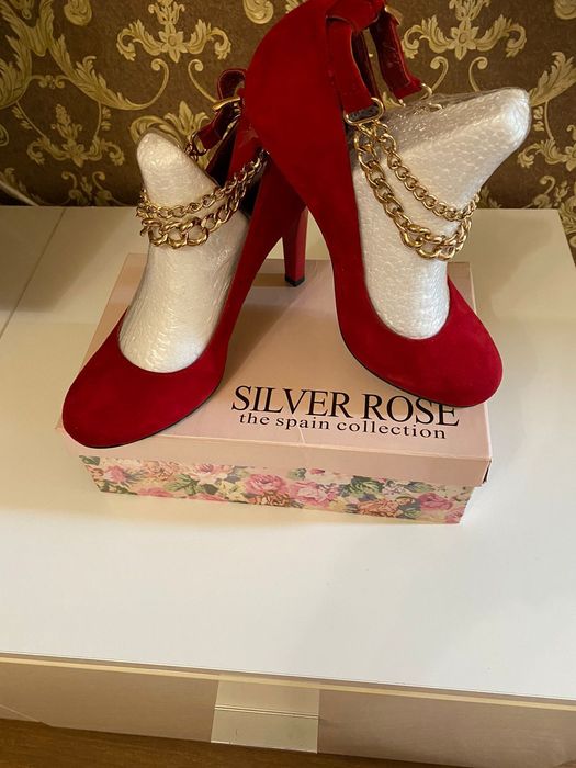 Продам женские туфли