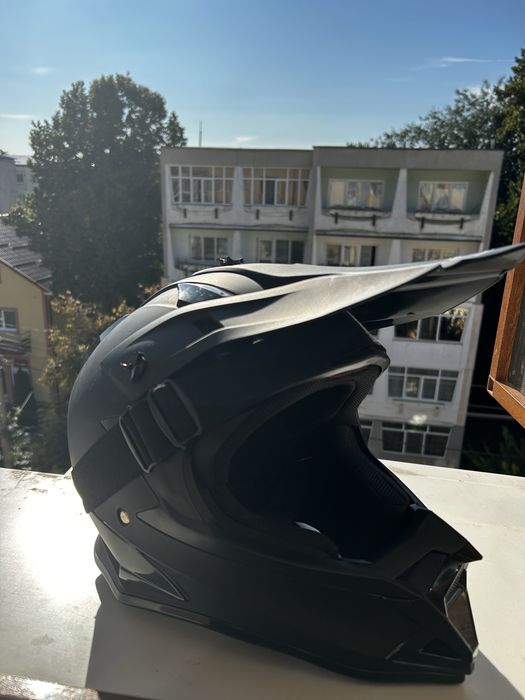 Casca ca noua + ochelari