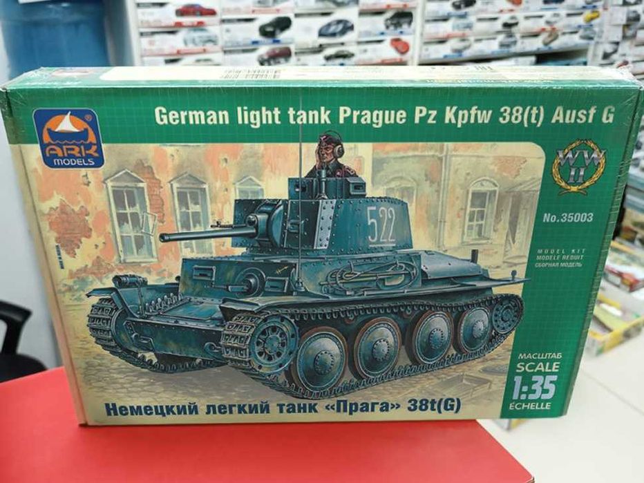 Сборная модель-Германский танк Pz.Kpfw 38(t) Ausf A-D-G "PRAGA" 1:35