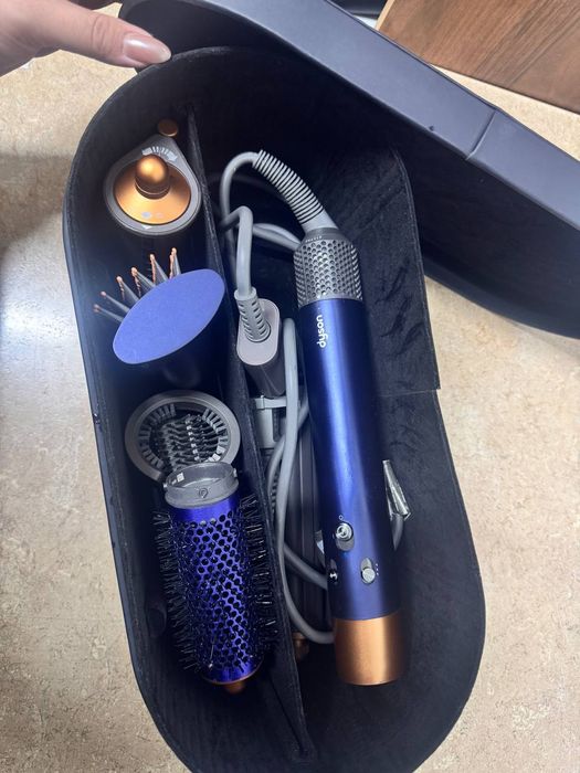 Продам Dyson HS05